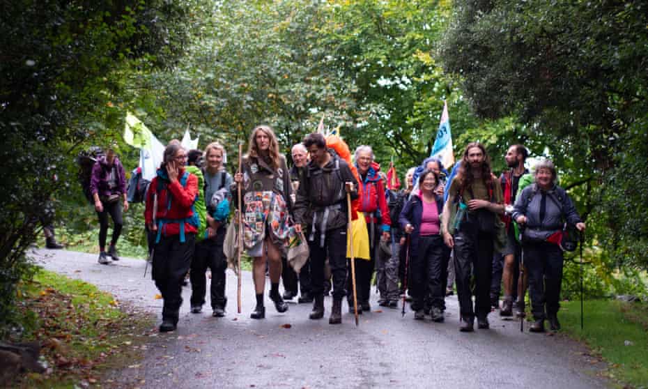 Caminaron 800 kilómetros: conoce a los peregrinos de la COP26 que llegaron a Glasgow a pie