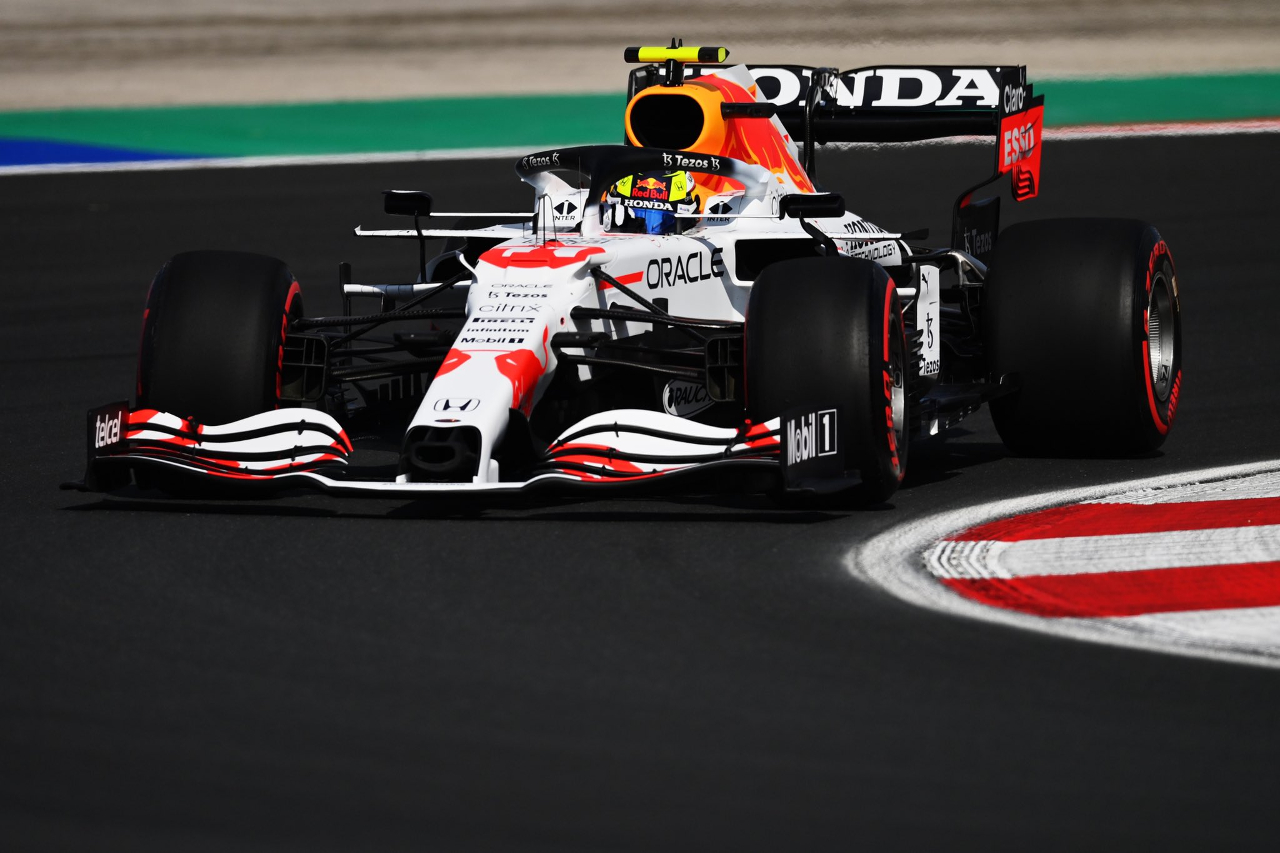 ‘Checo’ Pérez lo vuelve a hacer: logra podio en el Gran Premio de Turquía