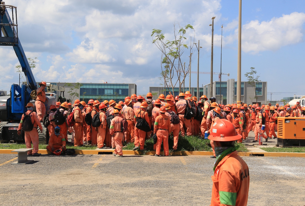 Paro en Dos Bocas: Trabajadores de ICA exigen mejores salarios