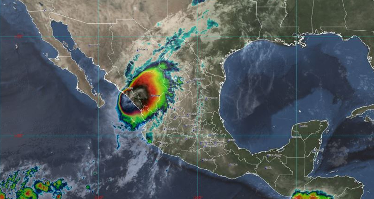 El huracán ‘Pamela’ toca tierra en Sinaloa; comienzan las evacuaciones