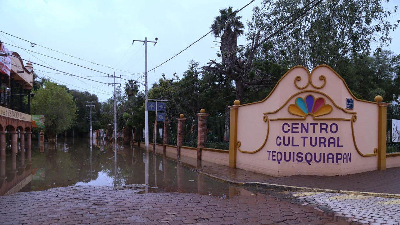 Inundación en Tequisquiapan daña casas… y deja colonias sin agua