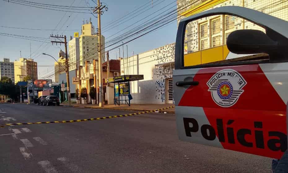 La policía brasileña mata a 25 sospechosos que presuntamente formaban parte de una banda de ladrones de bancos