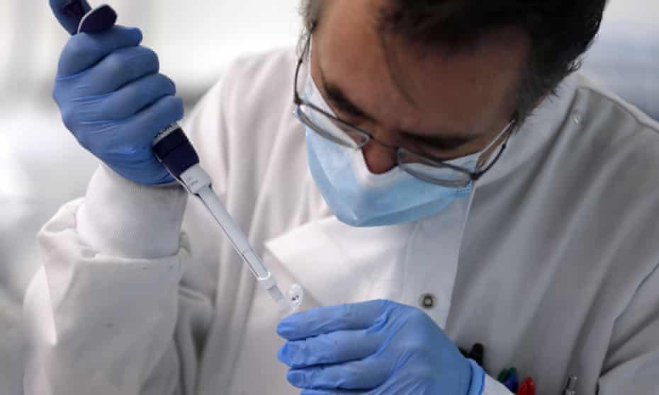 ¿Ómicron es resistente a la vacuna? Lo que saben los científicos sobre la nueva variante del Covid-19