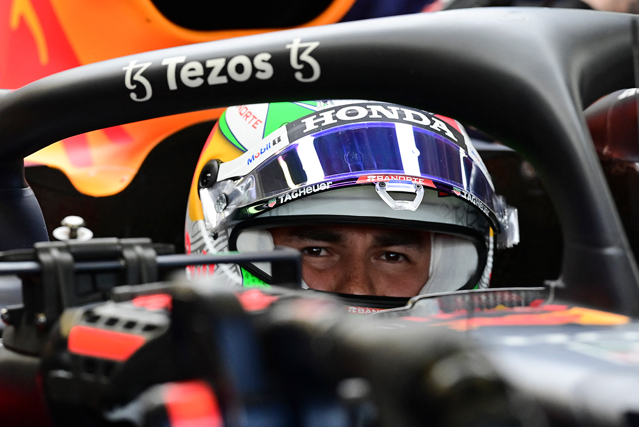‘Checo’ Pérez choca en la primera práctica del Gran Premio de México