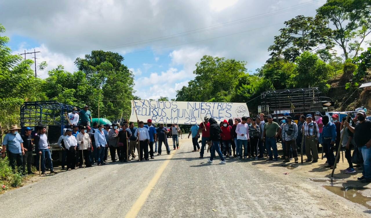 Bloqueos, linchamientos y desplazamiento forzado por el acceso a los recursos en Oaxaca