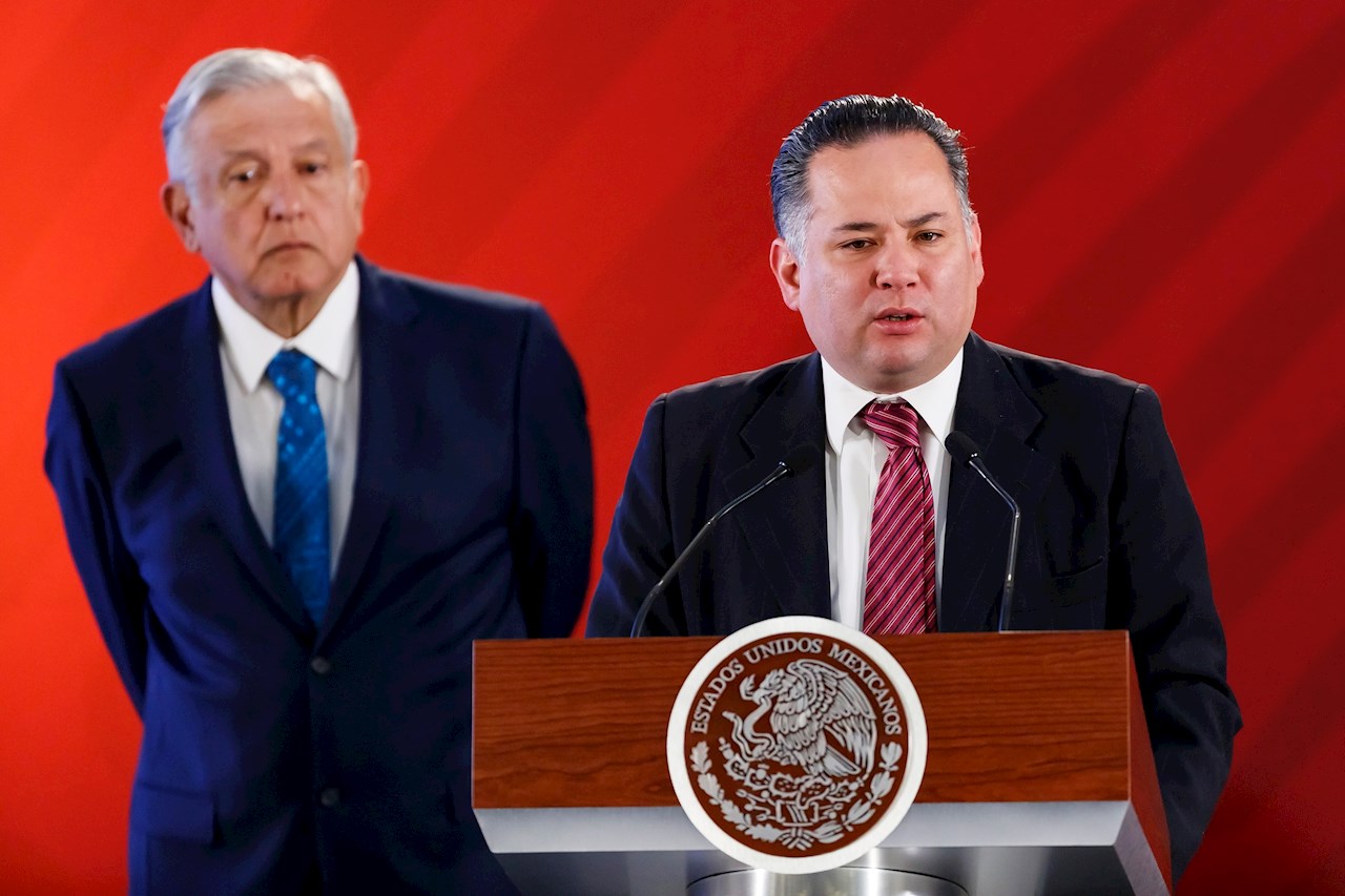 ‘Son ataques’: AMLO defiende a Santiago Nieto y a Alejandro Esquer