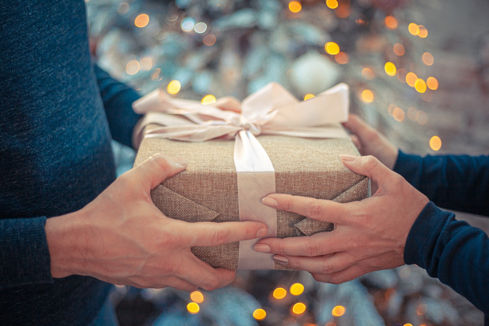 ¿Tienes listos los regalos? Cinco apps para hacer tu intercambio de Navidad