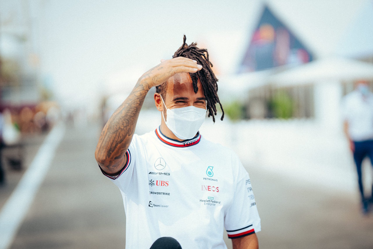Hamilton conquista su ‘pole’ número 102 en la historia de la Fórmula 1