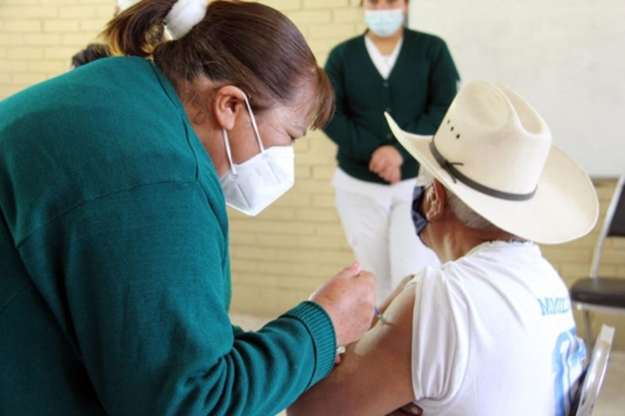 Sinaloa aplica la tercera dosis de la vacuna Covid-19: Calendario y sedes
