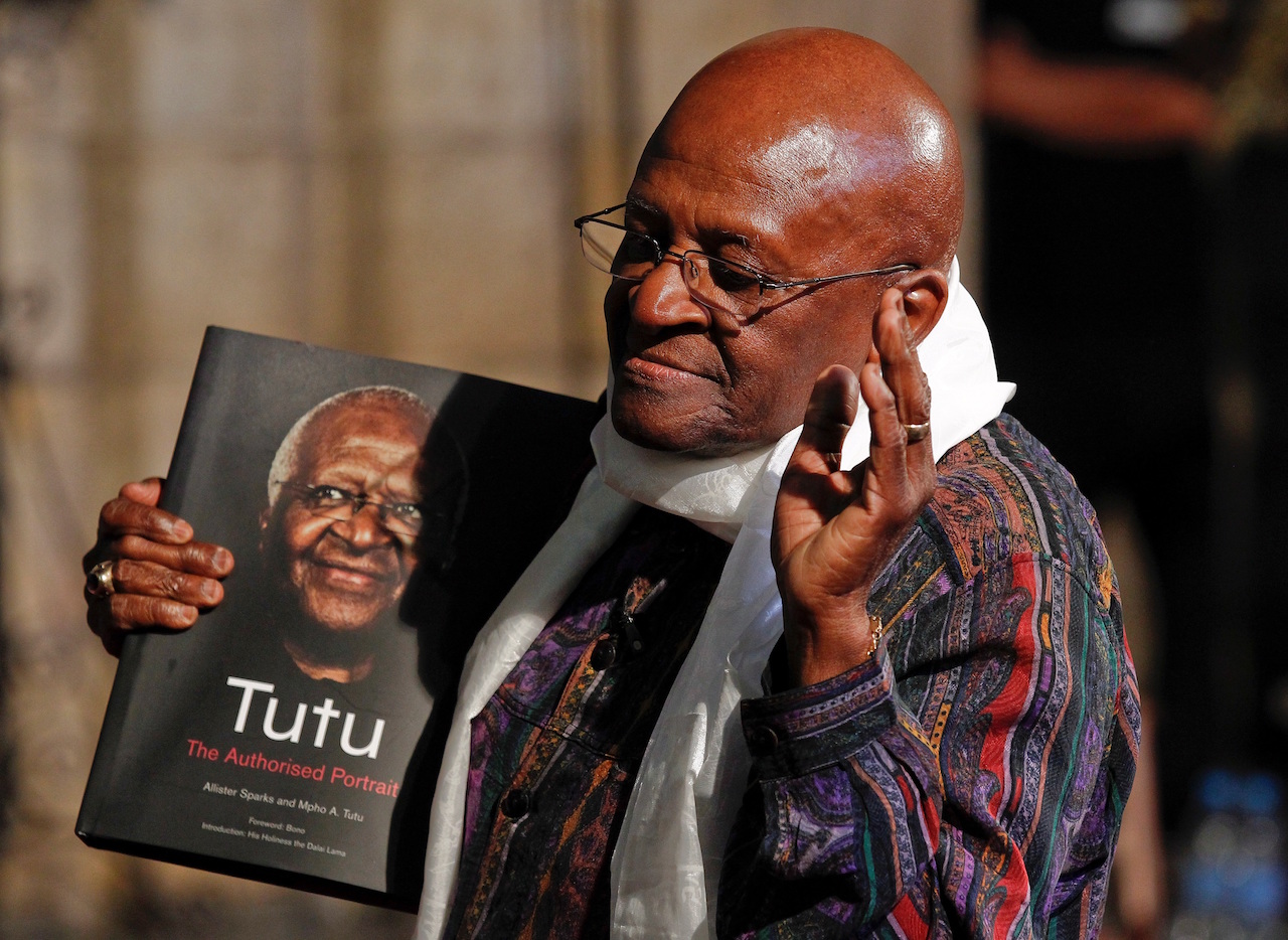 Desmond Tutu, símbolo de la lucha contra el apartheid en Sudáfrica, falleció a los 90 años