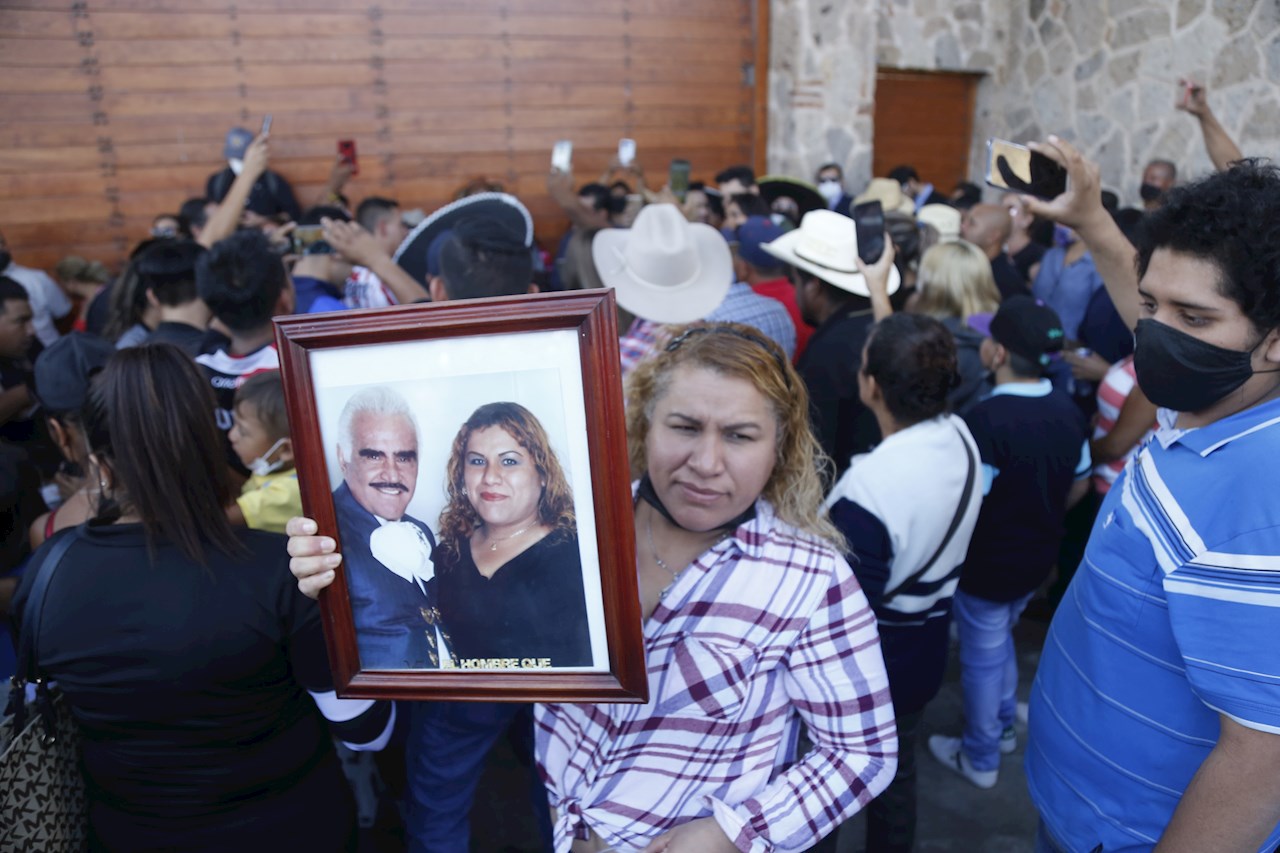 Vicente Fernández tendrá un homenaje masivo  y un entierro privado en Jalisco