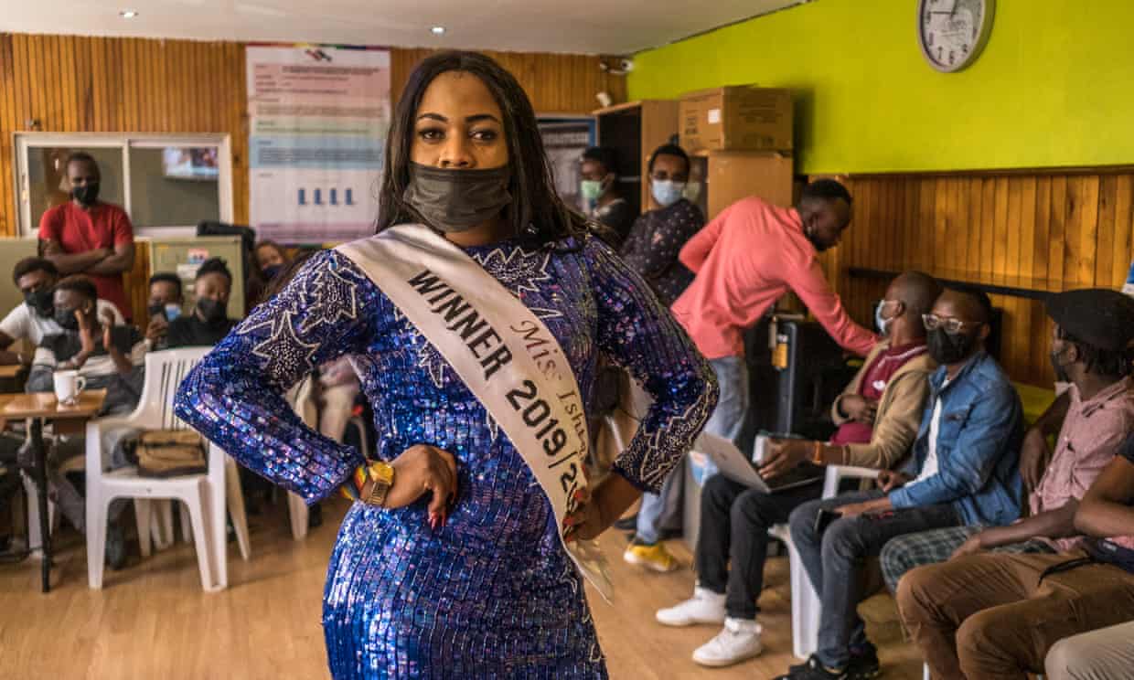 ‘Me vi a mí misma en RuPaul’: cómo Drag Race inspiró a los kenianos LGBTQ+ a encontrar la libertad
