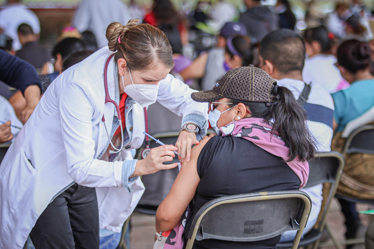 Vacuna anticovid en Chimalhuacán: va primera y segunda dosis a menores y rezagados