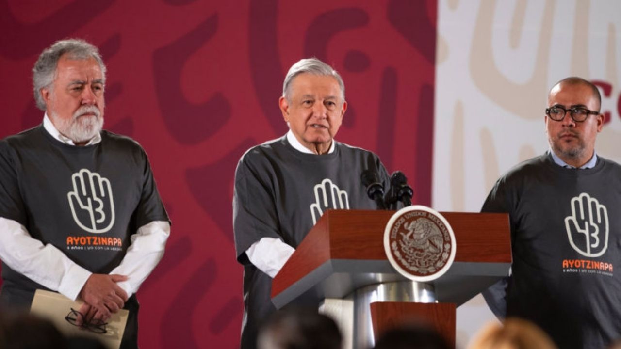 ‘Están infiltrados’: el cambio de discurso de AMLO sobre los normalistas de Ayotzinapa