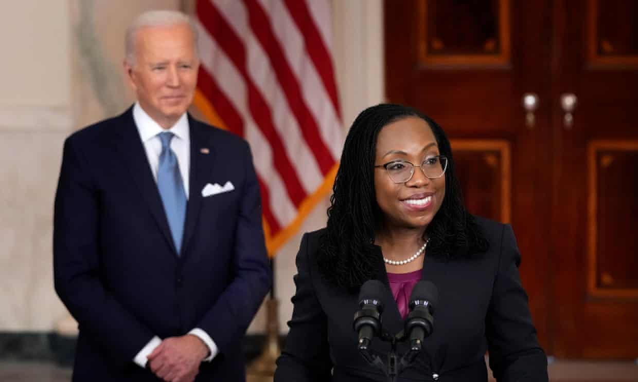 Biden nomina a Ketanji Brown Jackson para ser la primera jueza afroamericana en la Corte Suprema de EU