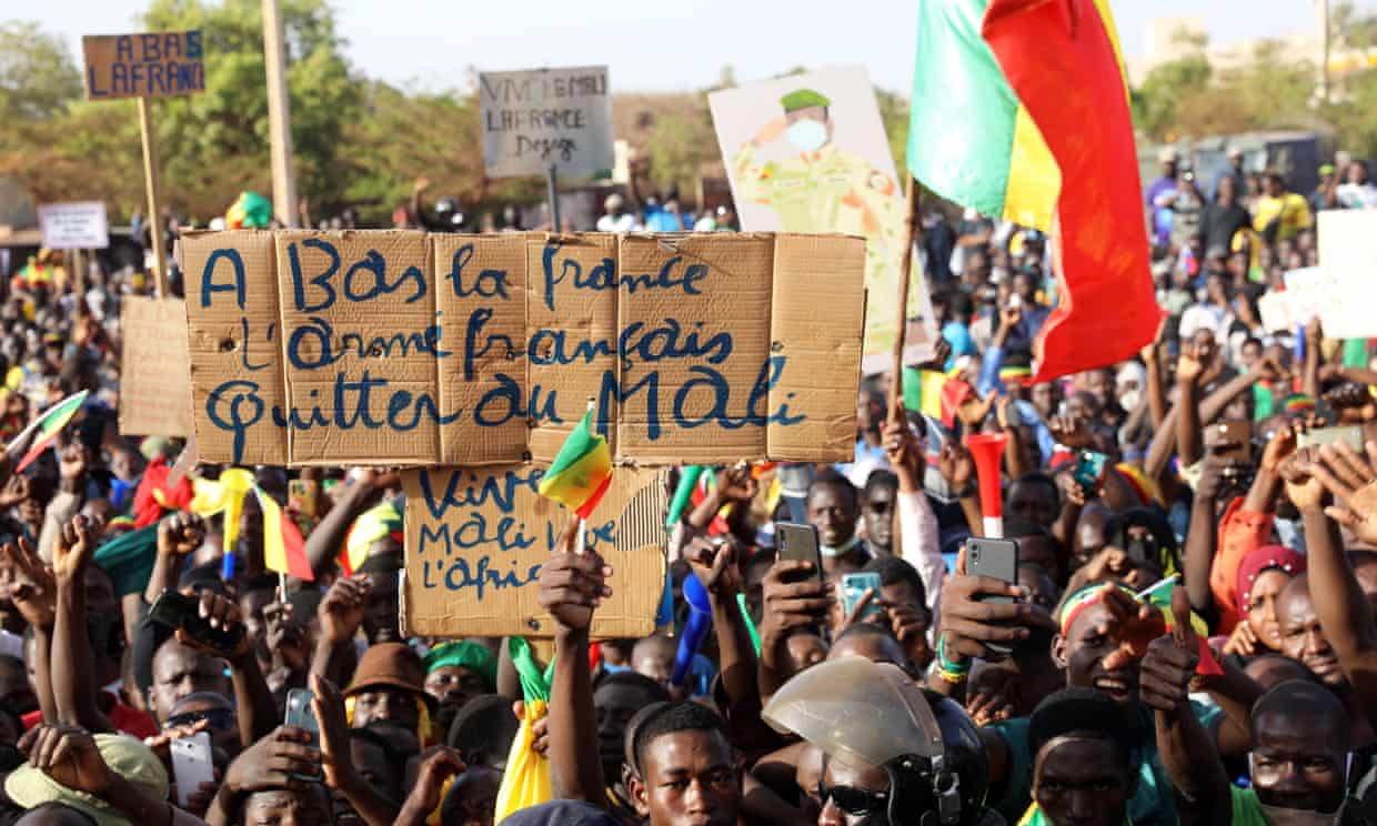 Francia anuncia la retirada militar de Malí después de nueve años