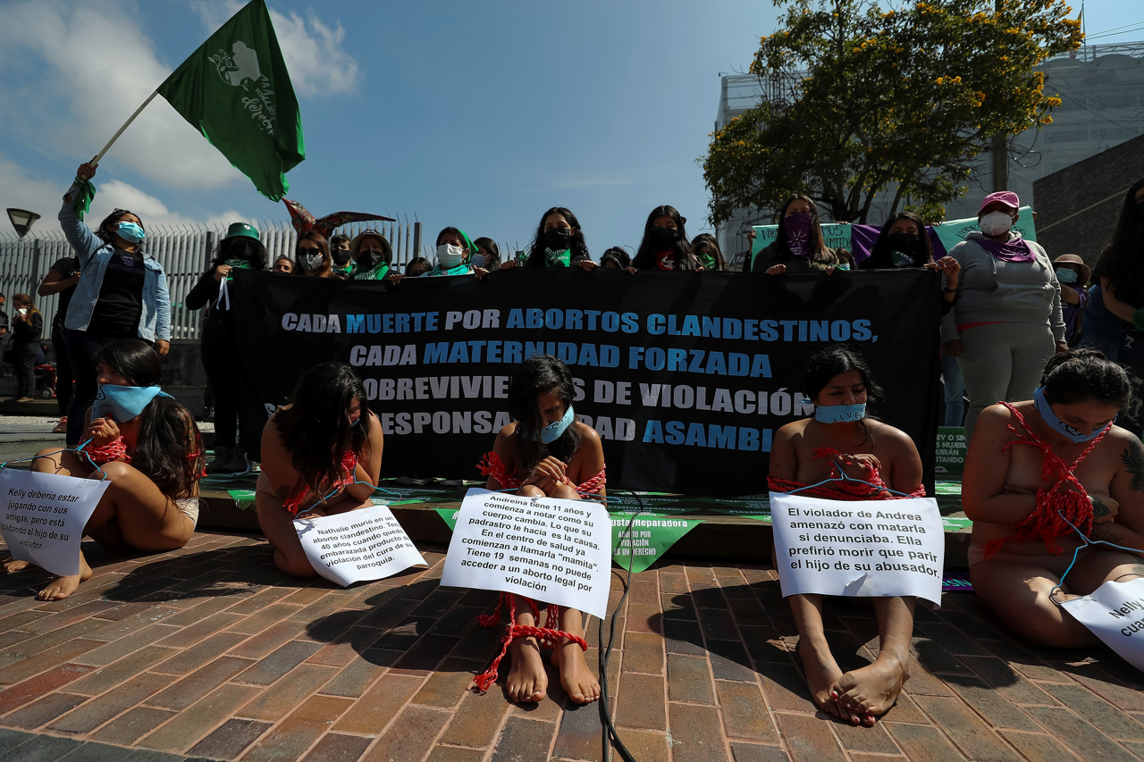 La marea verde avanza: Congreso de Ecuador despenaliza aborto por violación