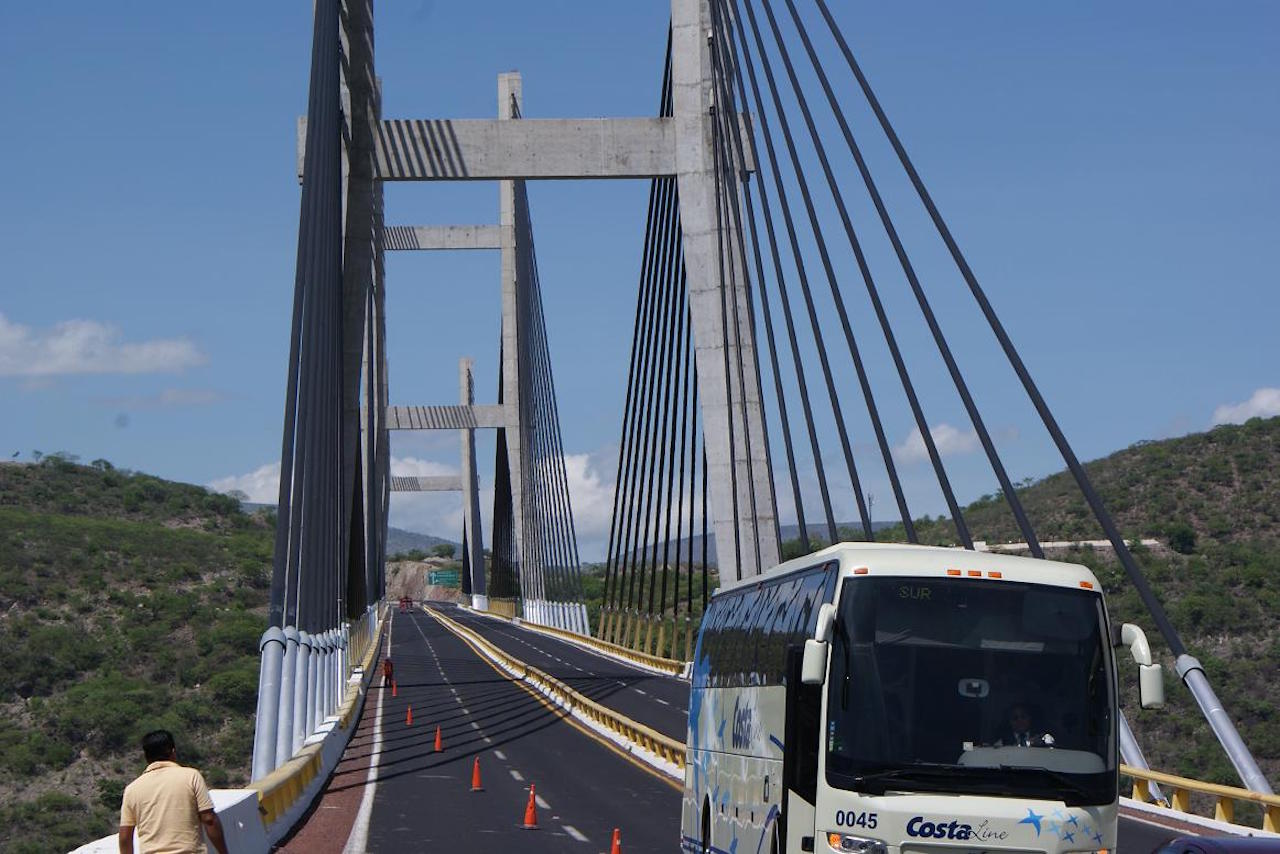 Capufe anuncia aumento de 7.36% en el precio de sus carreteras y puentes
