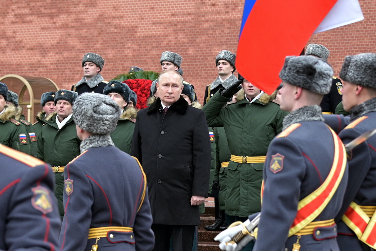 Putin ordena ‘operación militar especial’ en Ucrania; es injustificada, revira Biden
