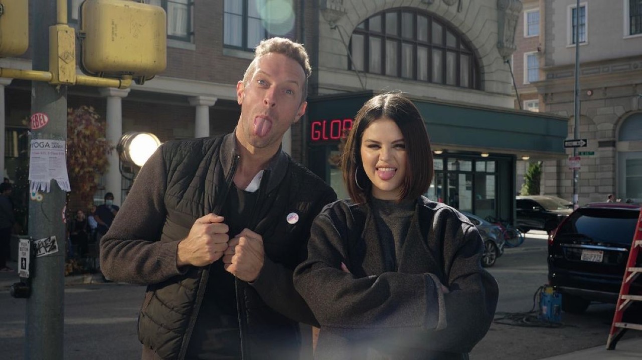 Coldplay estrena el video de ‘Let Somebody Go’ junto a Selena Gomez