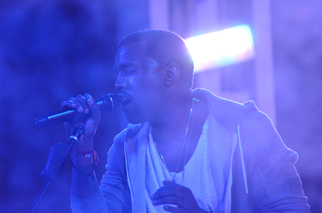 Kanye West no cantará en los Grammy