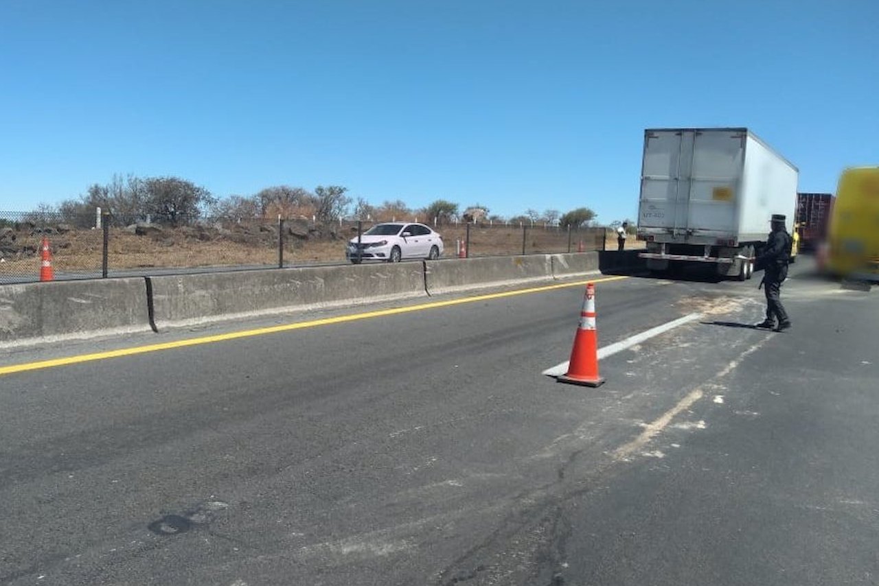 Un accidente automovilístico provoca el cierre parcial de la autopista de Zapotlanejo, en Jalisco