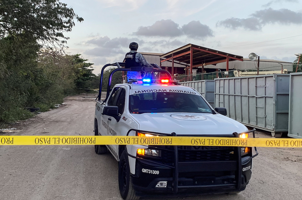 Localizan una fosa clandestina con cinco cuerpos en Cancún, Quintana Roo
