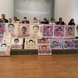 Familiares de los 43 normalistas de Ayotzinapa analizarán informe