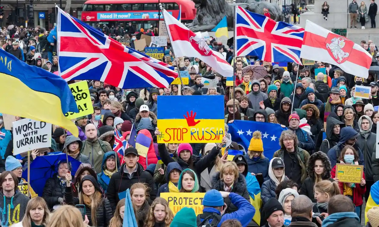 Dejen de emparejar a refugiadas ucranianas solas con hombres solteros, piden a Reino Unido