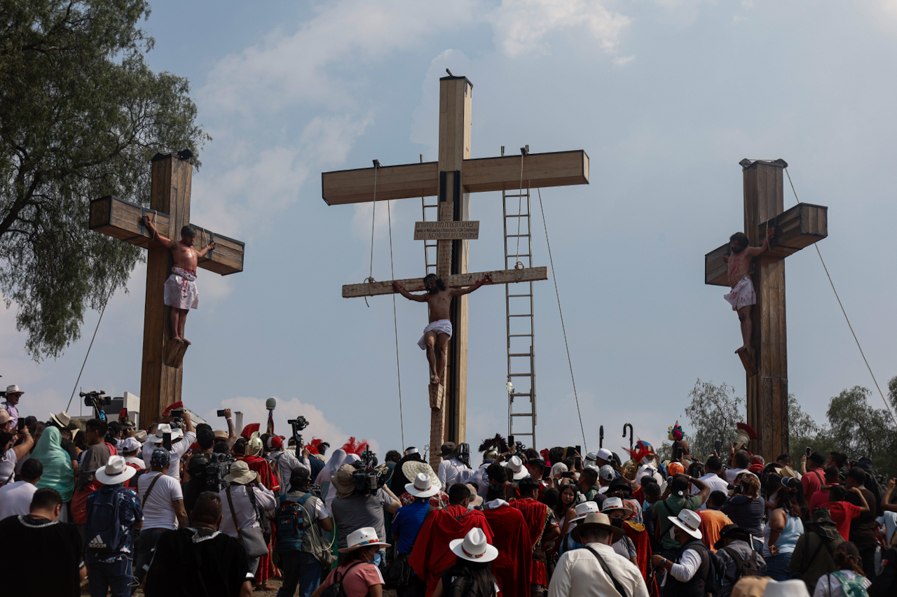 En imágenes: Vuelve la Pasión de Cristo de manera presencial a Iztapalapa