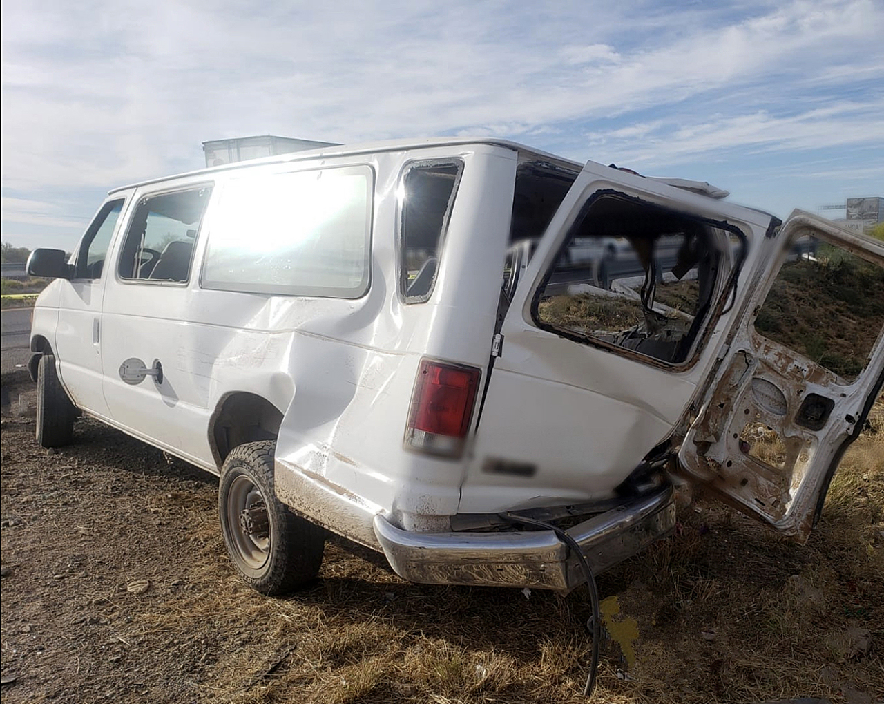 Seis migrantes guatemaltecos mueren en accidente carretero en Sonora