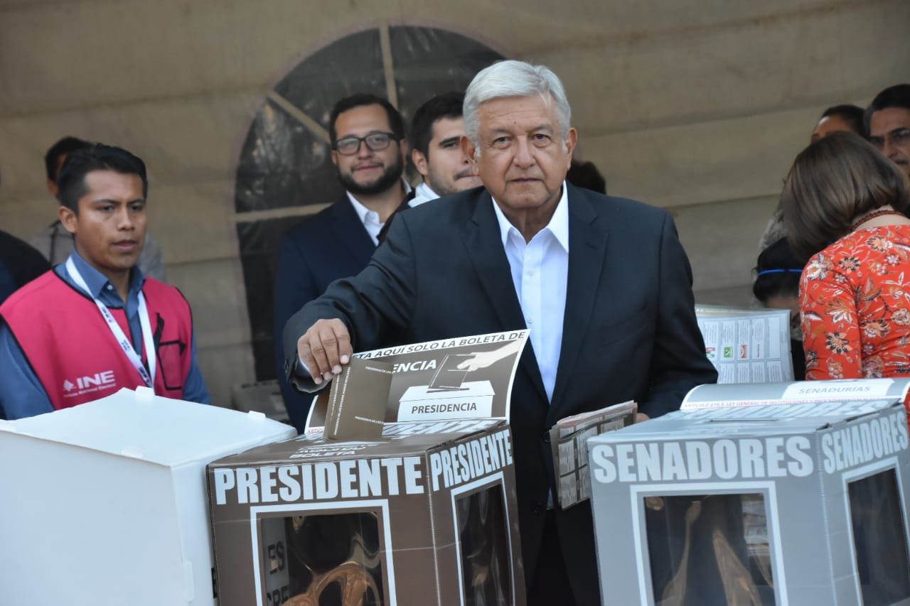 La reforma electoral de AMLO va por la desaparición del INE y de los plurinominales