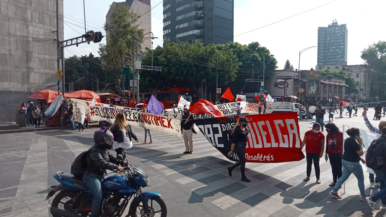 Trabajadores de Notimex finalizan bloqueo en Insurgentes Sur; exigían diálogo con la Segob
