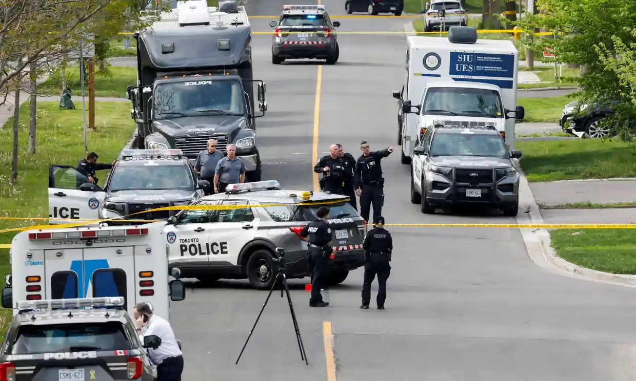 La policía de Toronto dispara letalmente contra un hombre que fue visto portando un rifle cerca de una escuela primaria