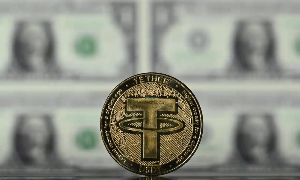 Agitación en el mercado de las criptomonedas ya que el tether, la ‘stablecoin’, rompe su vinculación con el dólar