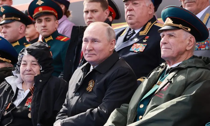 Putin vincula la invasión de Ucrania con la Segunda Guerra Mundial en su discurso del Día de la Victoria