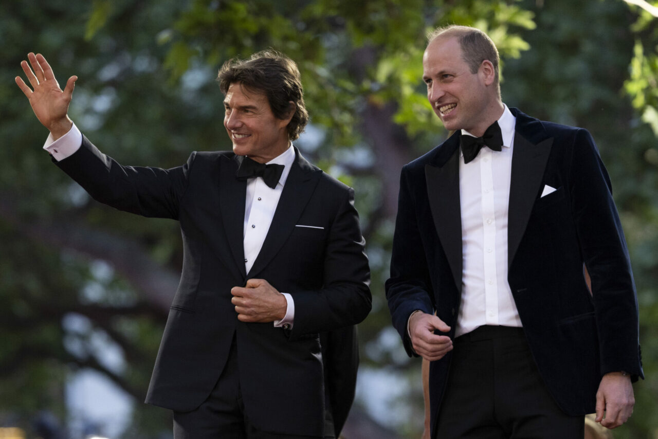 Los duques de Cambridge reciben a Tom Cruise en el estreno de Top Gun: Maverick