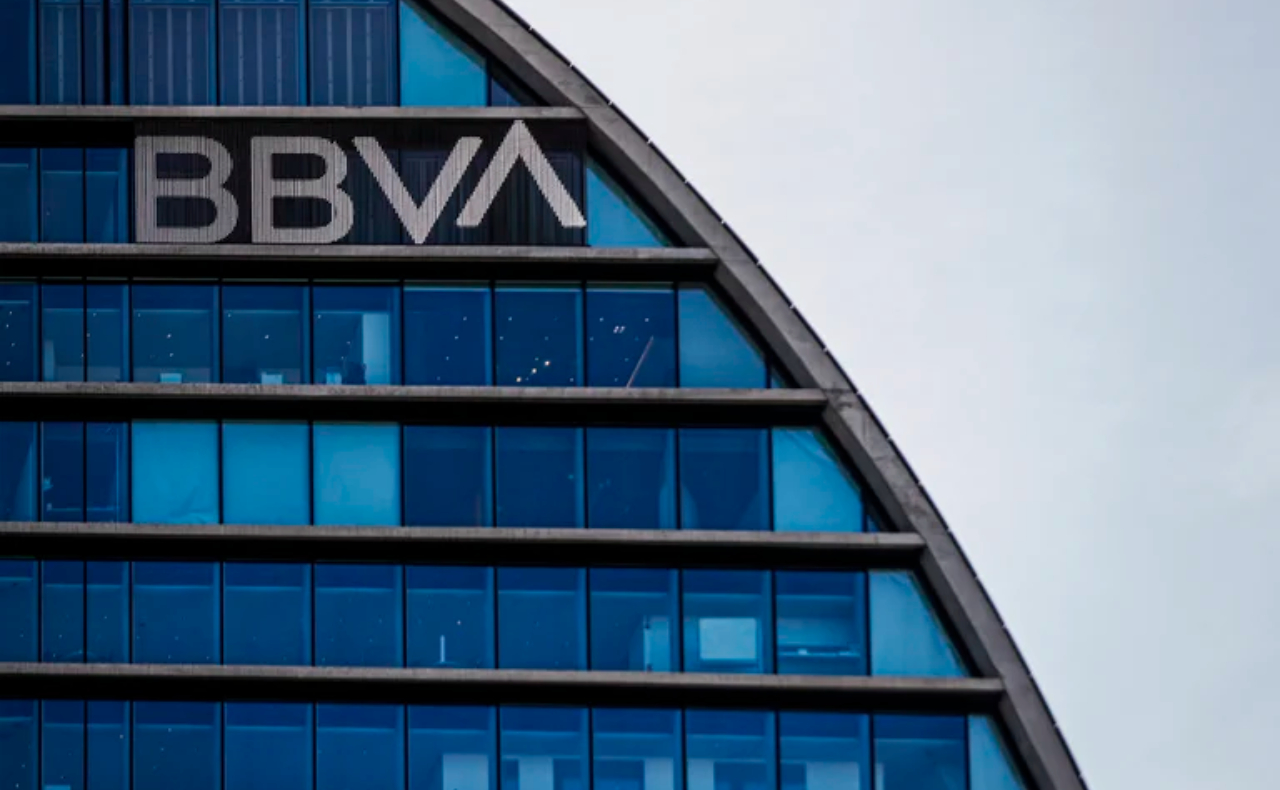 BBVA reporta 6 mil cuentas con saldo negativo tras ‘error humano’