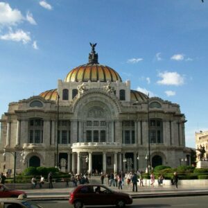Fitch ratifica la calificación de México y advierte un ‘débil crecimiento’ en 2022
