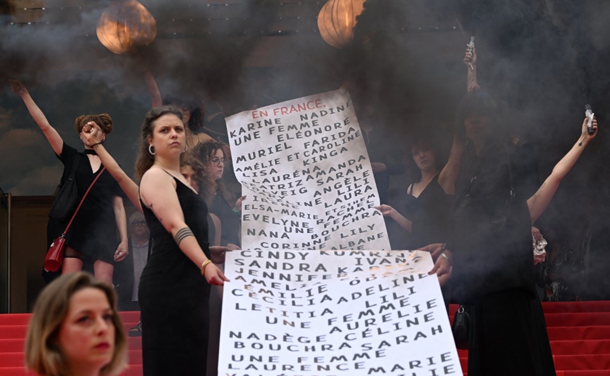 Feministas protestan en Cannes por los feminicidios y la violencia en Irán