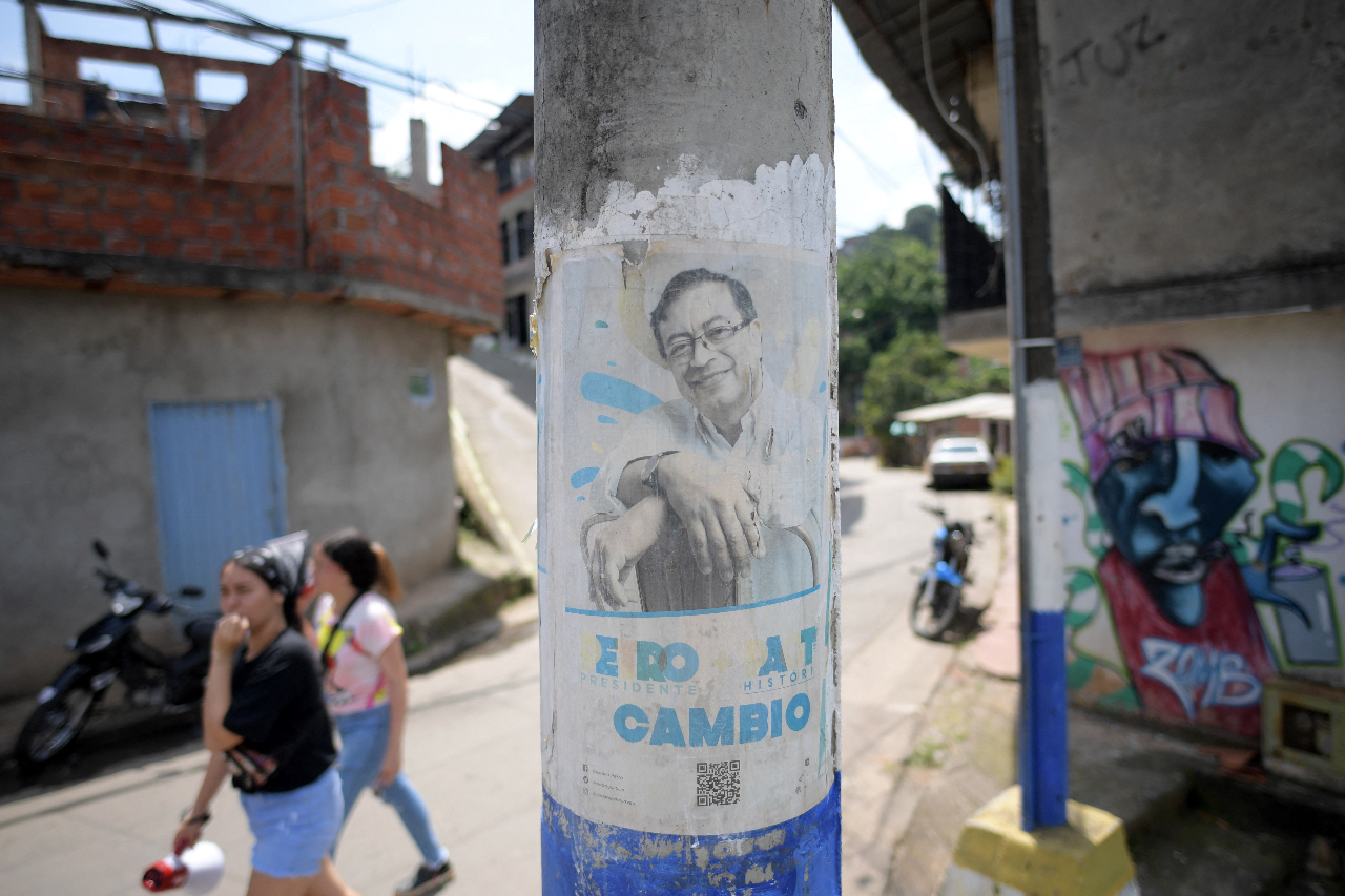 Colombia elige entre izquierda, oficialismo y derecha de lapsus