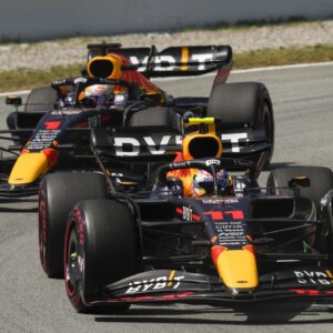 ‘Checo’ Pérez llega segundo en el Gran Premio de España y logra su tercer podio del año