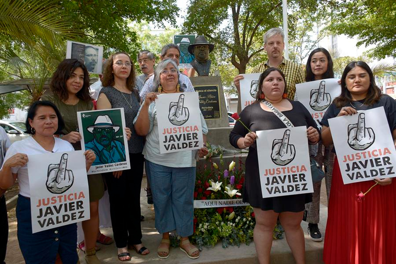 ‘Aquí nadie olvida’: familiares y periodistas marchan a 5 años del asesinato de Javier Valdez