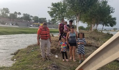 Agentes localizan el cuerpo de un menor migrante flotando en el río Bravo
