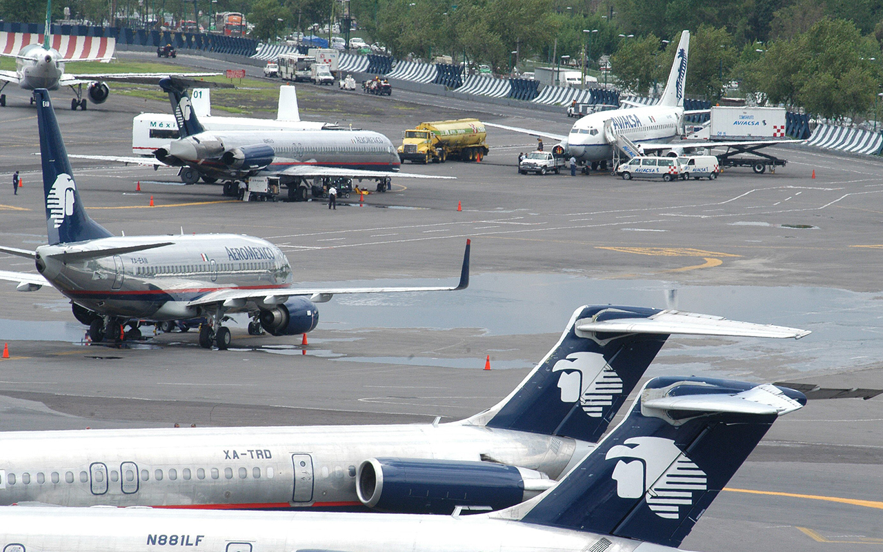 Federación de Pilotos alerta de incidentes al aterrizar en el AICM por operación del AIFA