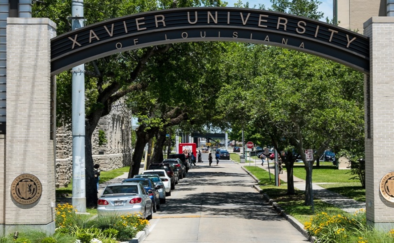 Un tiroteo en universidad de Nueva Orleans deja al menos una mujer muerta y 2 hombres heridos