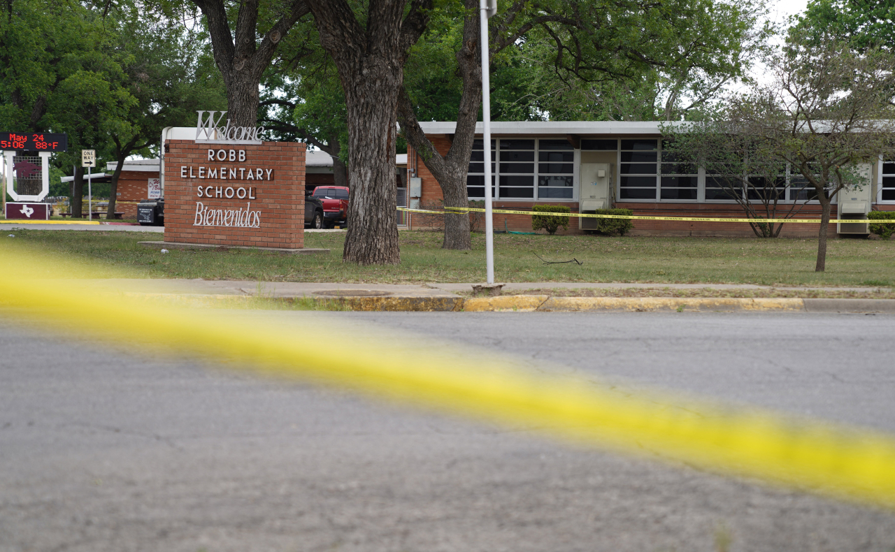 Tiroteo en primaria de Texas deja 18 niños y un maestro muertos