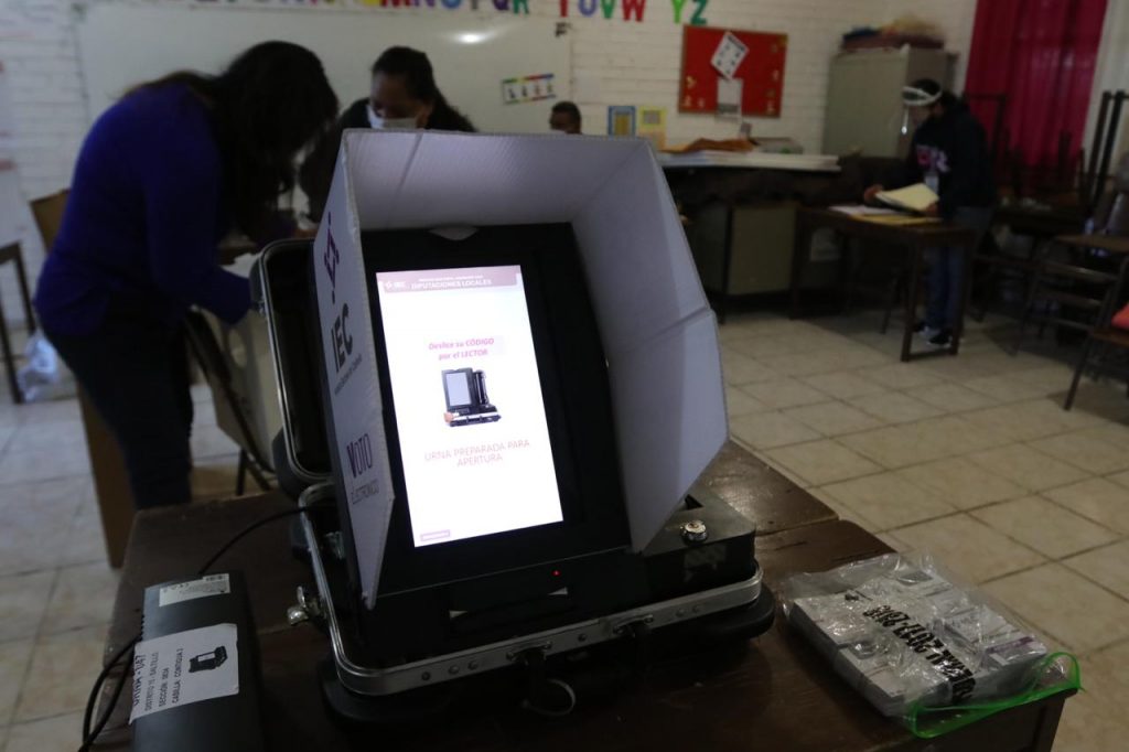 AMLO, partidos y consejeros coinciden en impulsar el voto electrónico en México