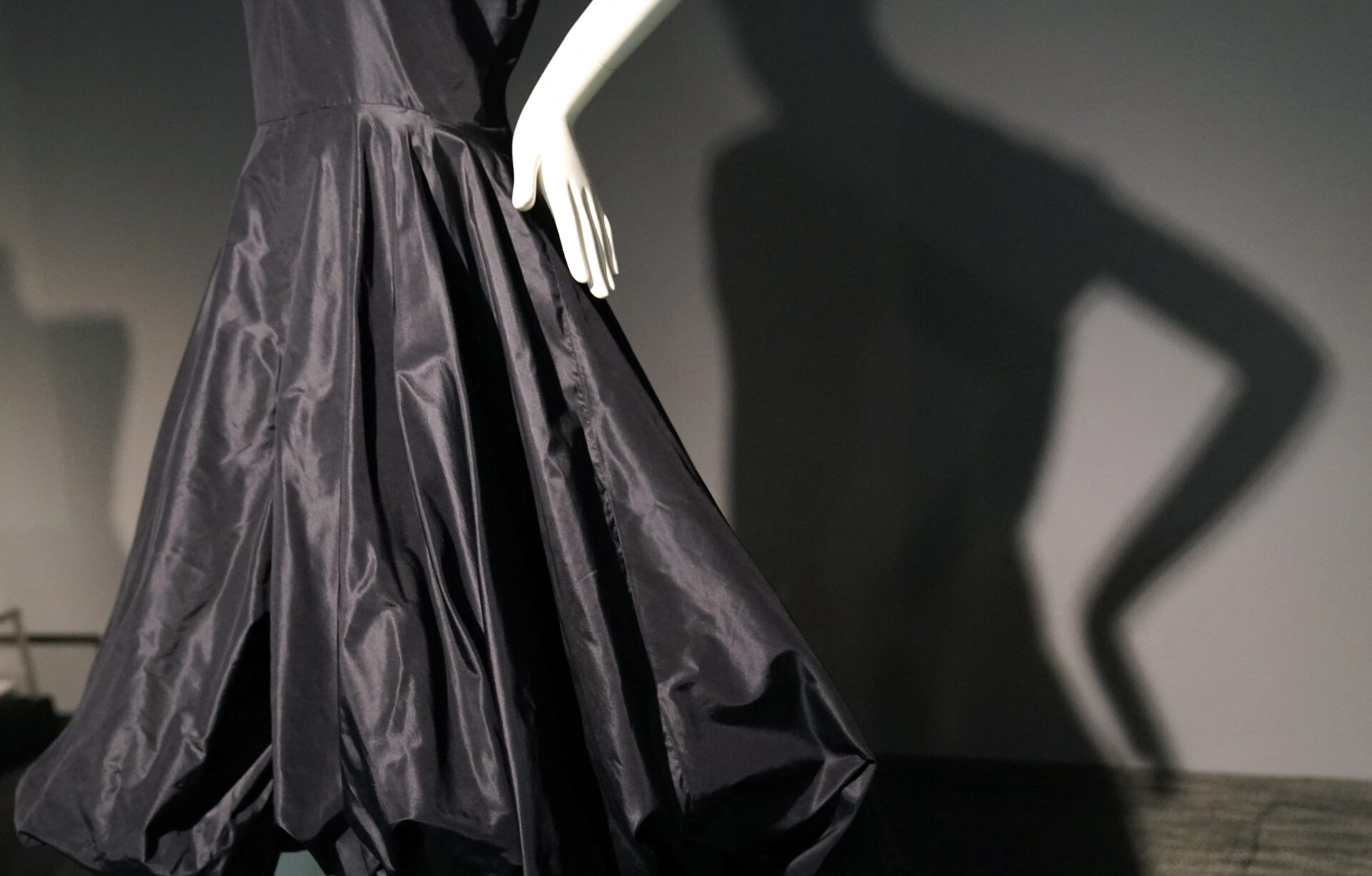 Balenciaga y Dior se unen en el Museo del Instituto Tecnológico de la Moda