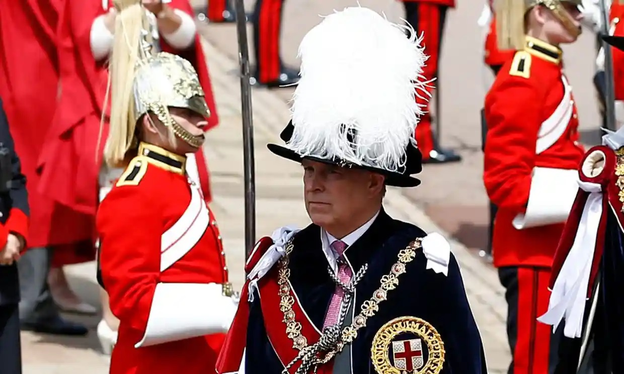 El príncipe Andrés no participa en la procesión del Castillo de Windsor tras una ‘decisión familiar’